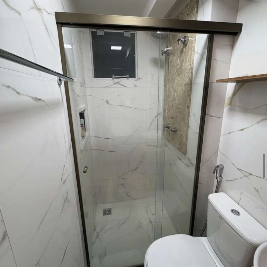 Box Banheiro no lago norte - Emage Vidracaria (2)