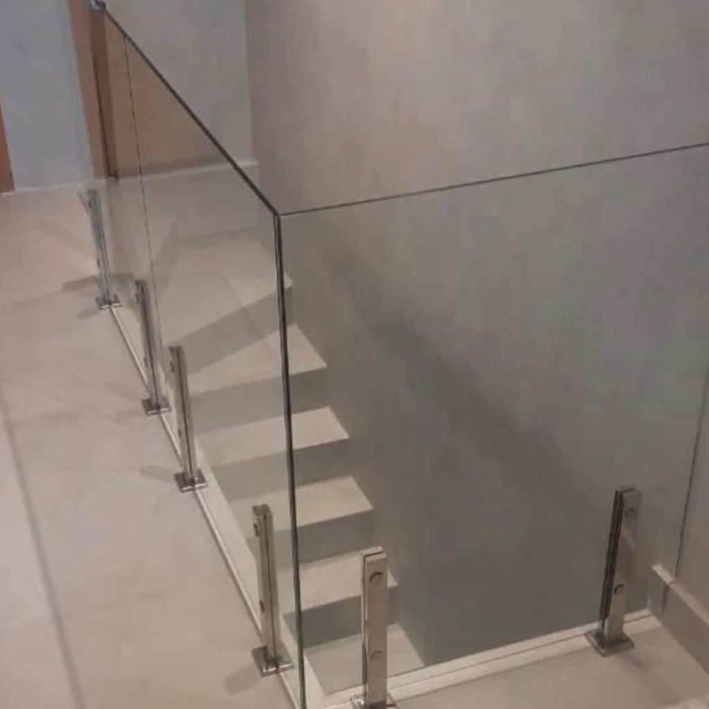 Guarda Corpo de Vidro no lago norte - Emage Vidracaria (2)