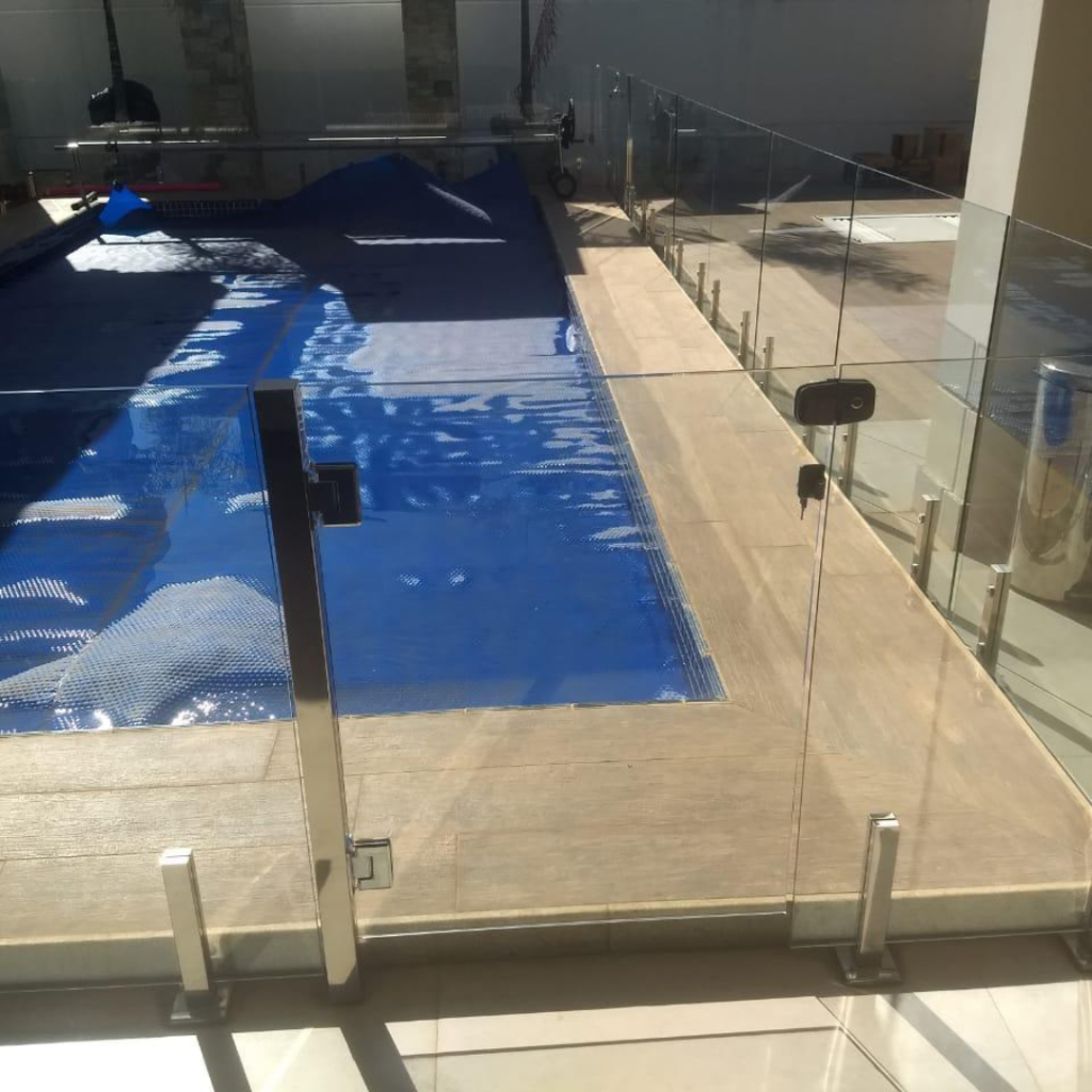 Guarda Corpo de Vidro no lago norte - Emage Vidracaria (4)