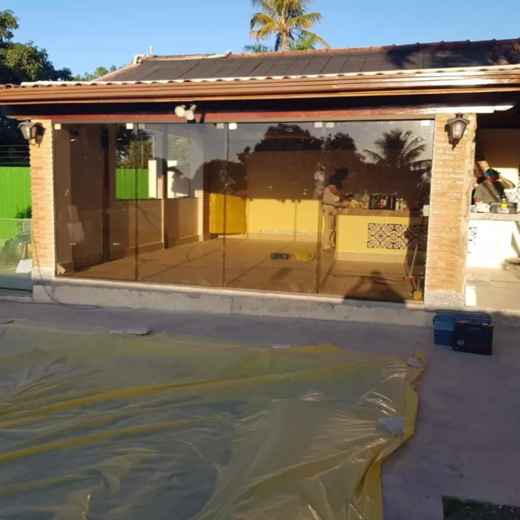 Porta de Blindex no lago norte - emage viadracaria (4)